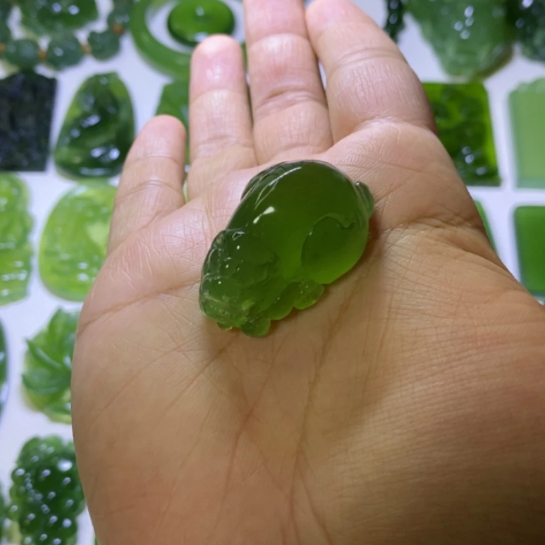 【闪购商品】未镶嵌蛇纹石玉颈饰