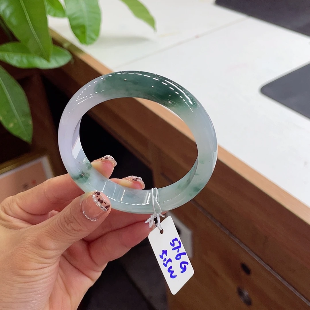 翡翠未镶嵌手镯70 号