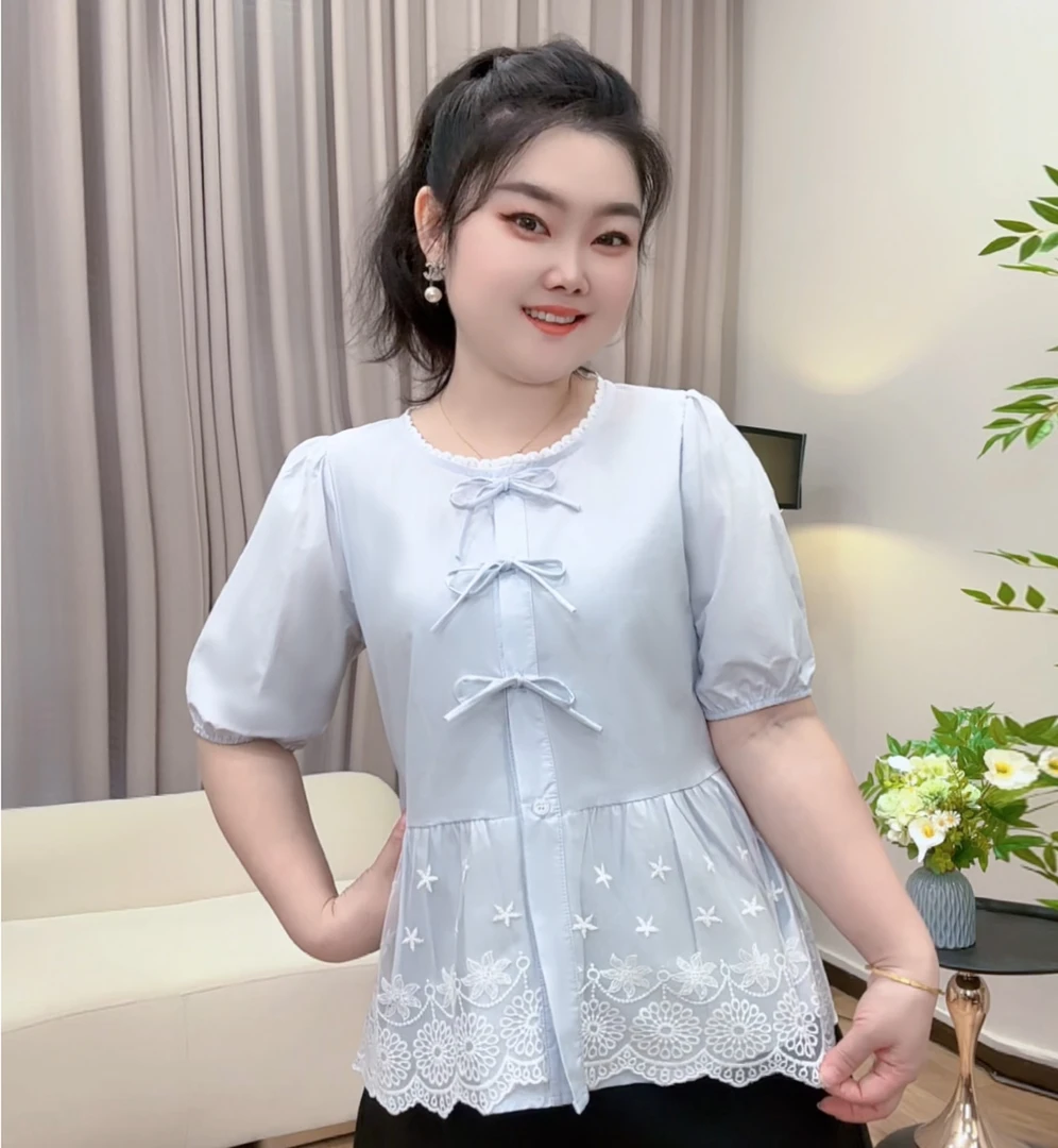 大码女装2025夏季新款蝴蝶结设计感上衣韩系蕾丝拼接圆领衬衫