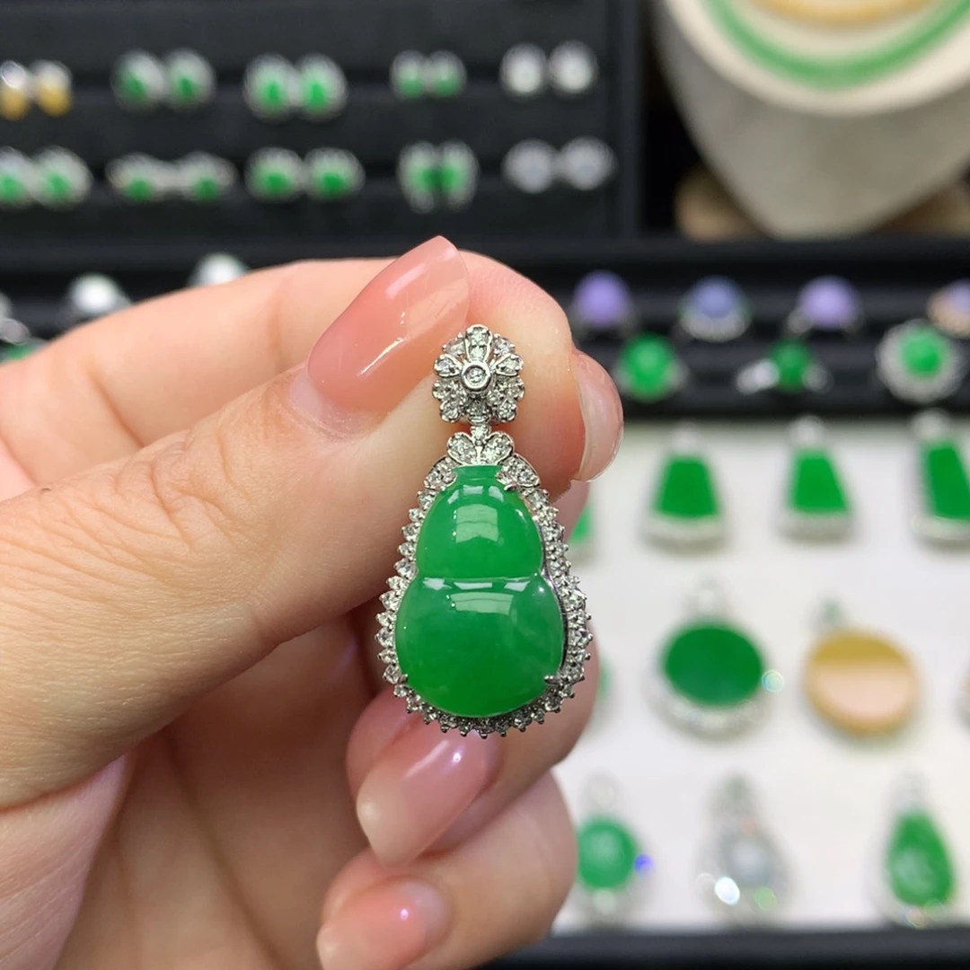 吊坠(不含链)18K金镶嵌翡翠