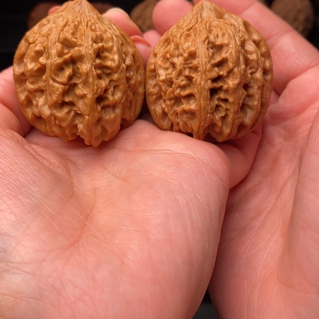 吊坠文玩核桃大谷石