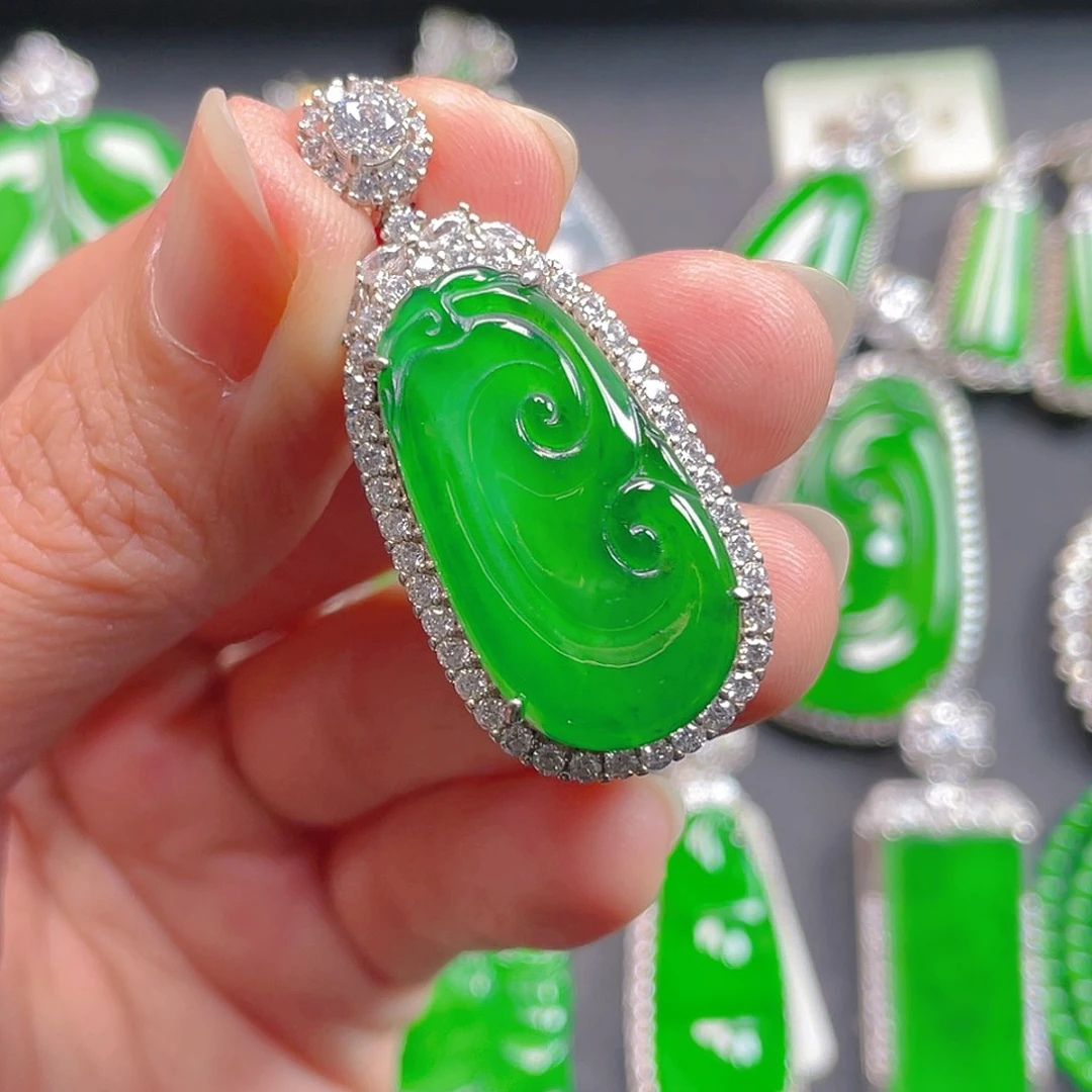 吊坠(不含链)未镶嵌翡翠