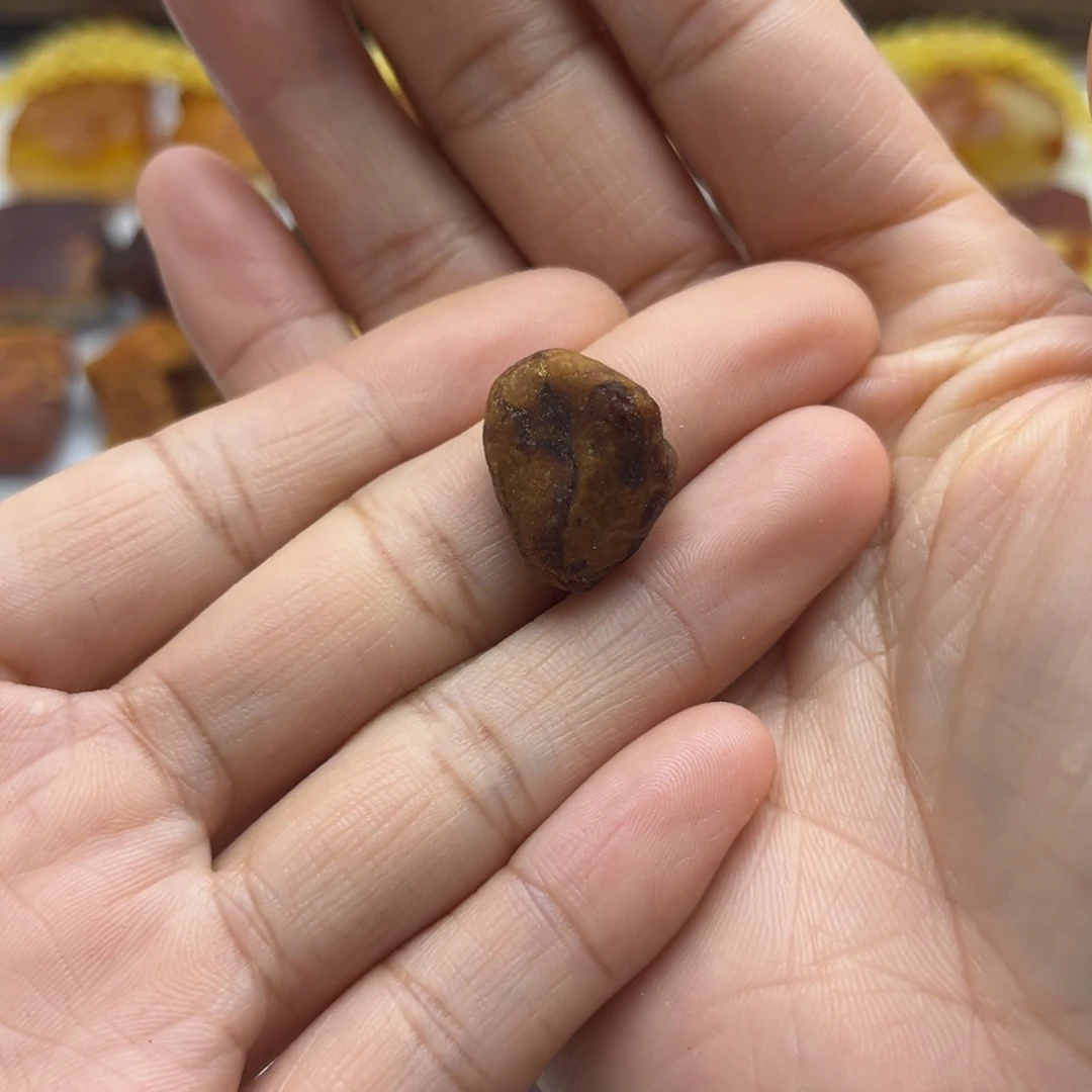 呱***呱定制琥珀未镶嵌蜜蜡定制老型