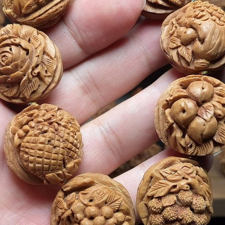 纯手工2.5尺寸八宝手串