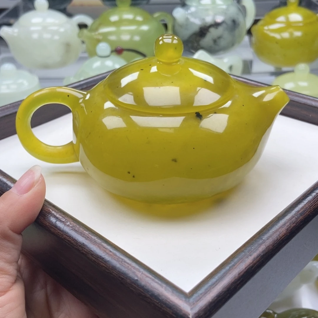 j***e蛇纹石玉未镶嵌壶