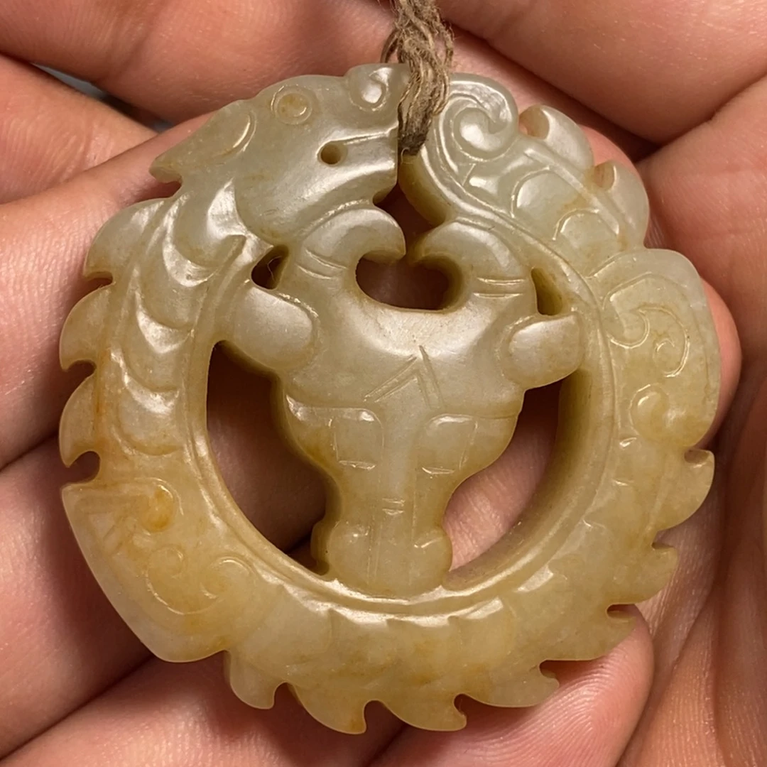 和田玉未镶嵌颈饰阿*丁