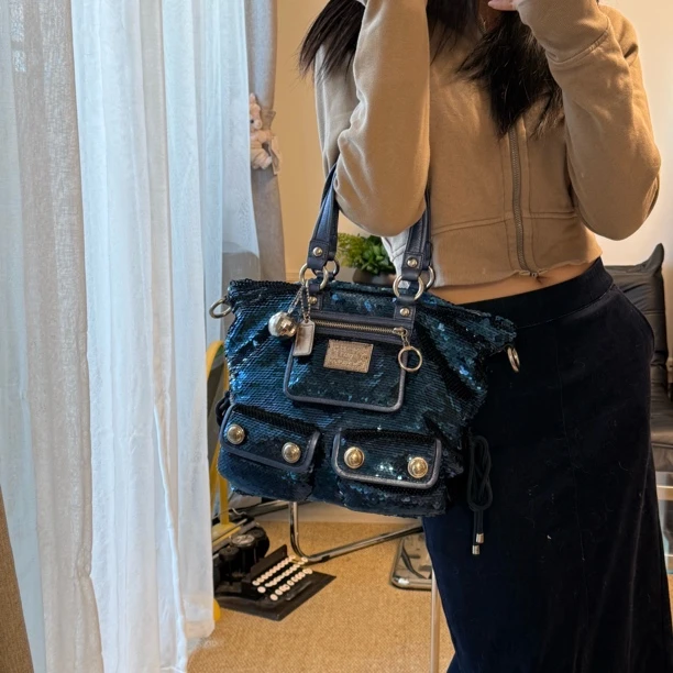 95新 COACH/蔻驰 牙牙 亮片限定单肩包