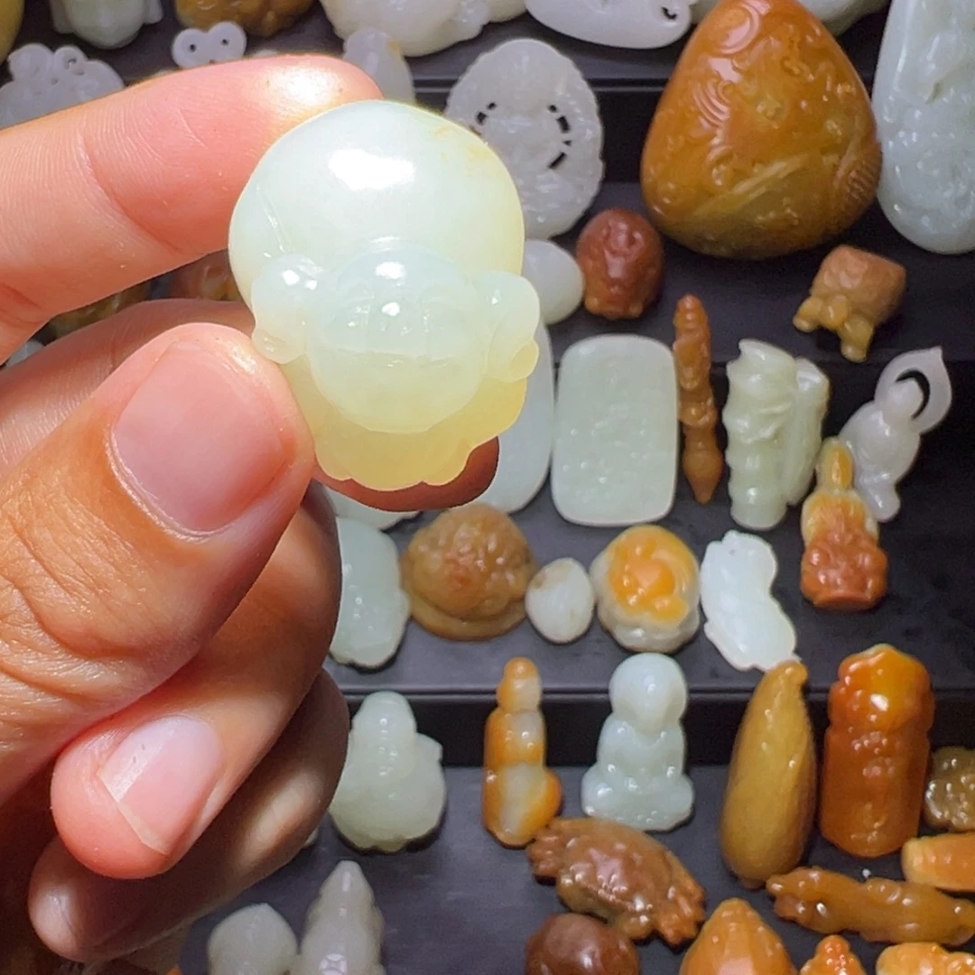 優***生和田玉（糖玉）未镶嵌颈饰