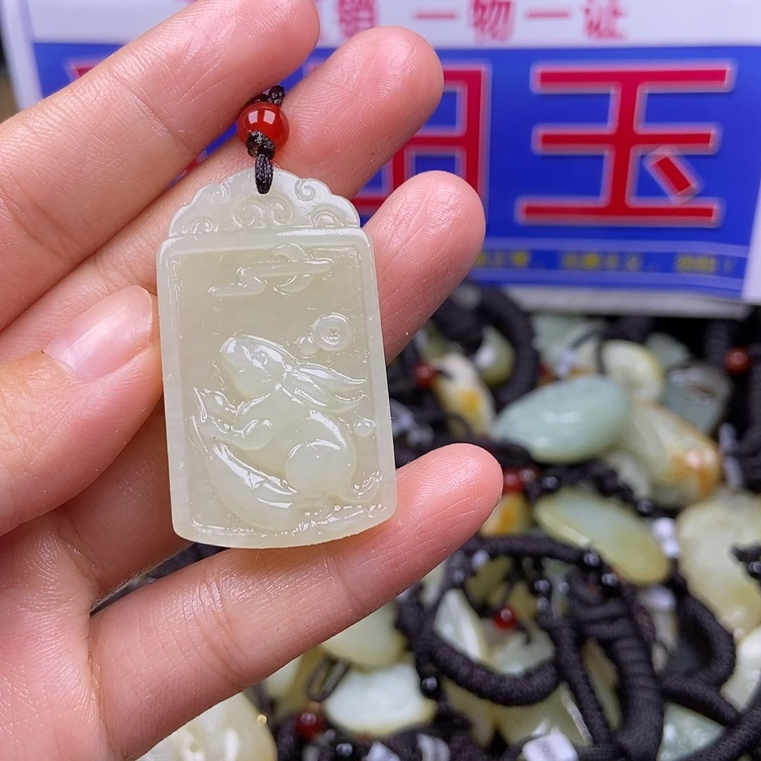 颈饰未镶嵌和田玉