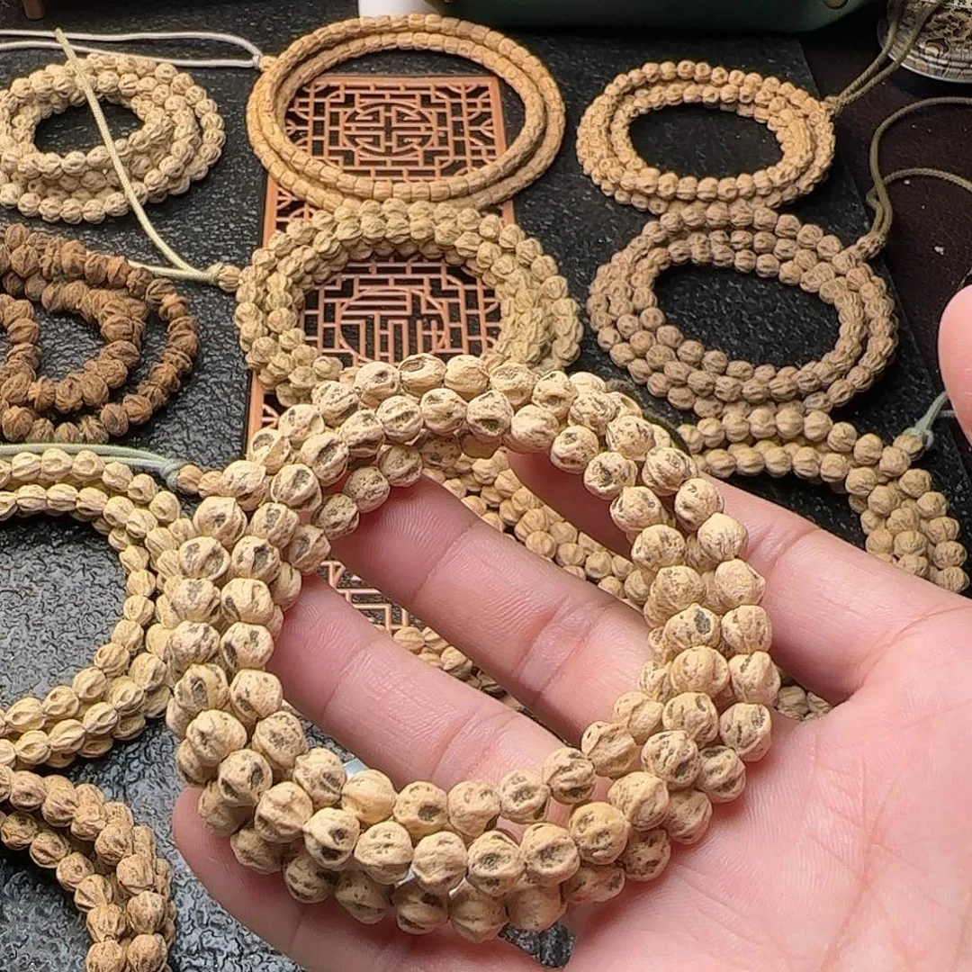 小***登吊坠柏香籽/百香籽
