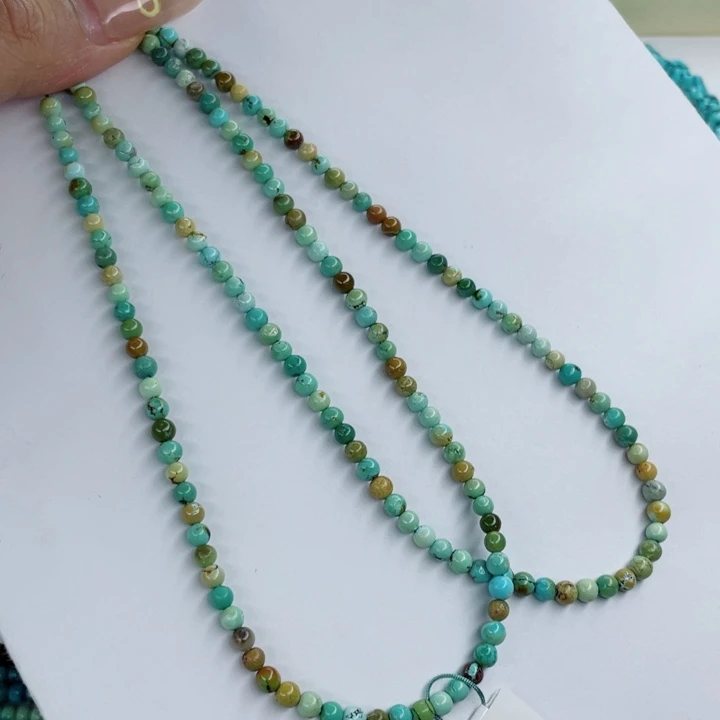 未镶嵌绿松石颈饰