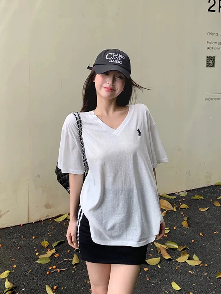 小马v领刺绣V领T恤时尚百搭舒适之选短袖大T