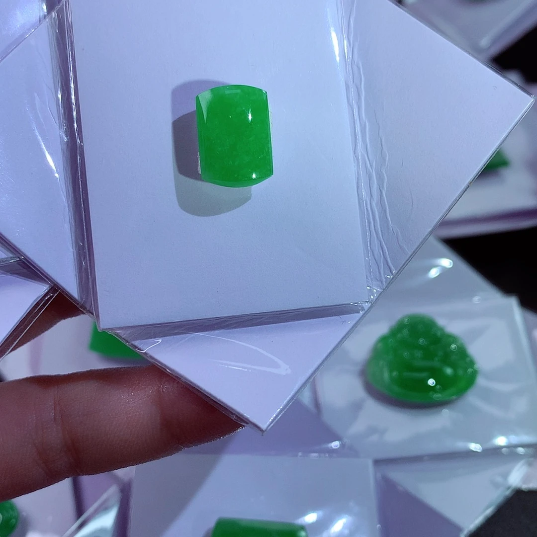 颈饰未镶嵌翡翠天然翡翠