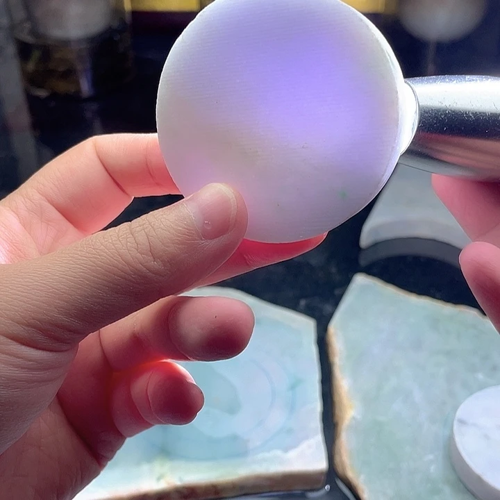 翡翠未镶嵌颈饰毛料8