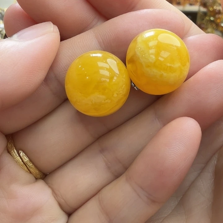 琥珀未镶嵌珠宝奇石