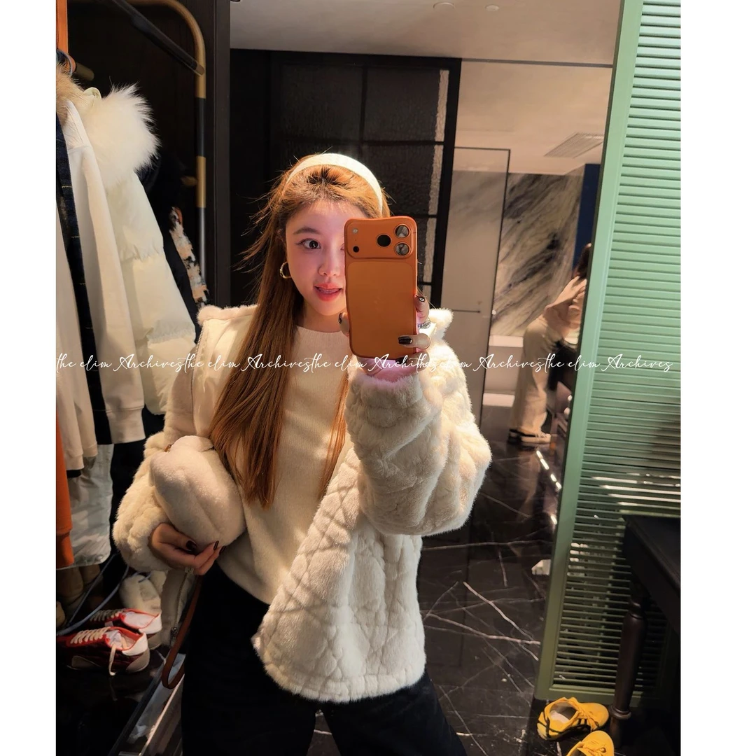 【王大美】“白瑰诗尾”菱形格环保毛外套女#LN029229