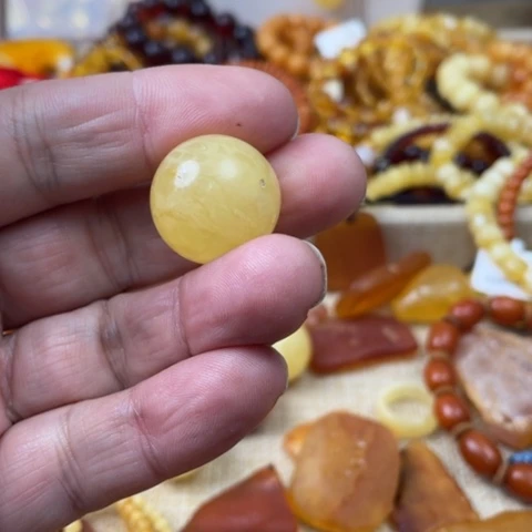 手串琥珀未镶嵌吊坠