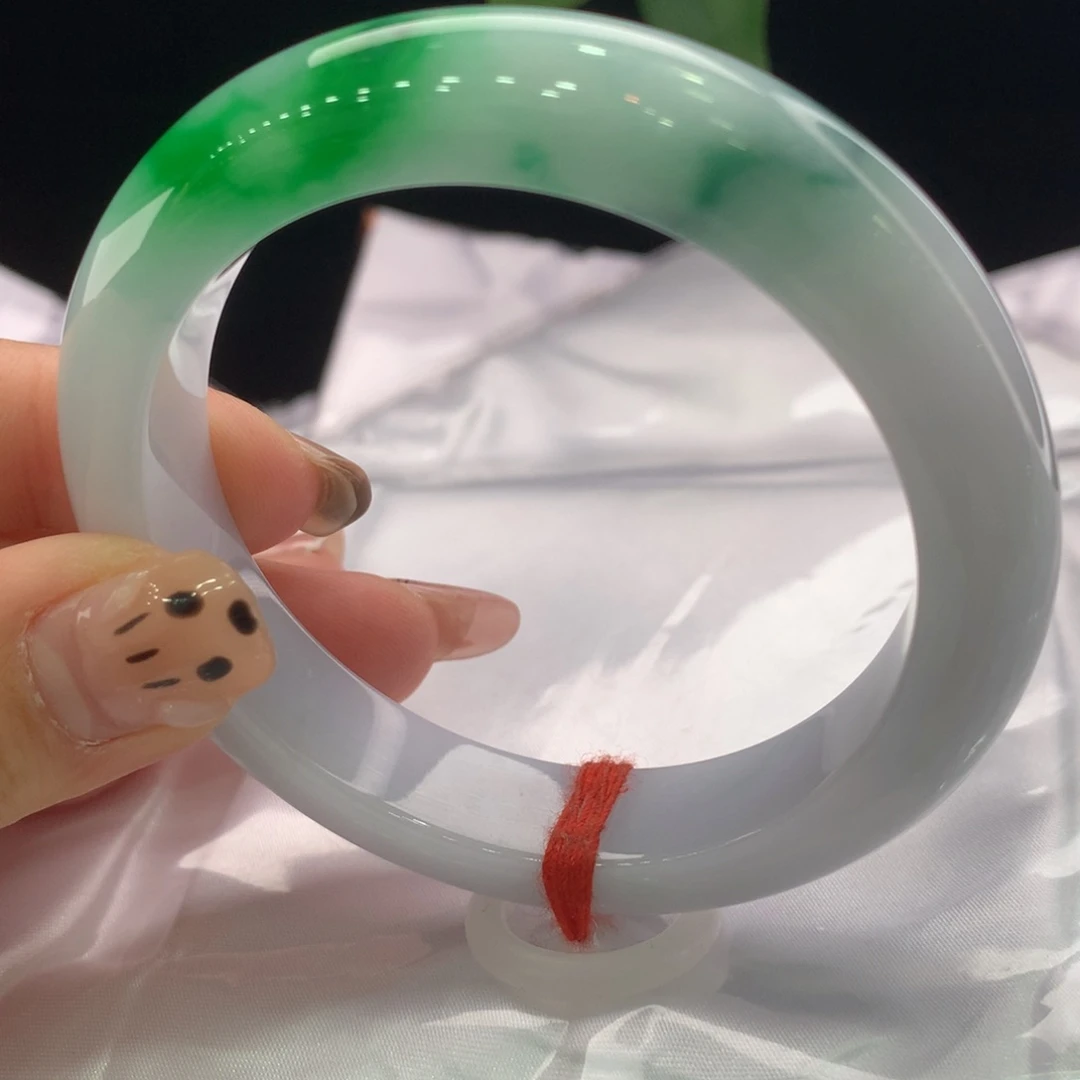 翡翠手镯未镶嵌圈口54.6