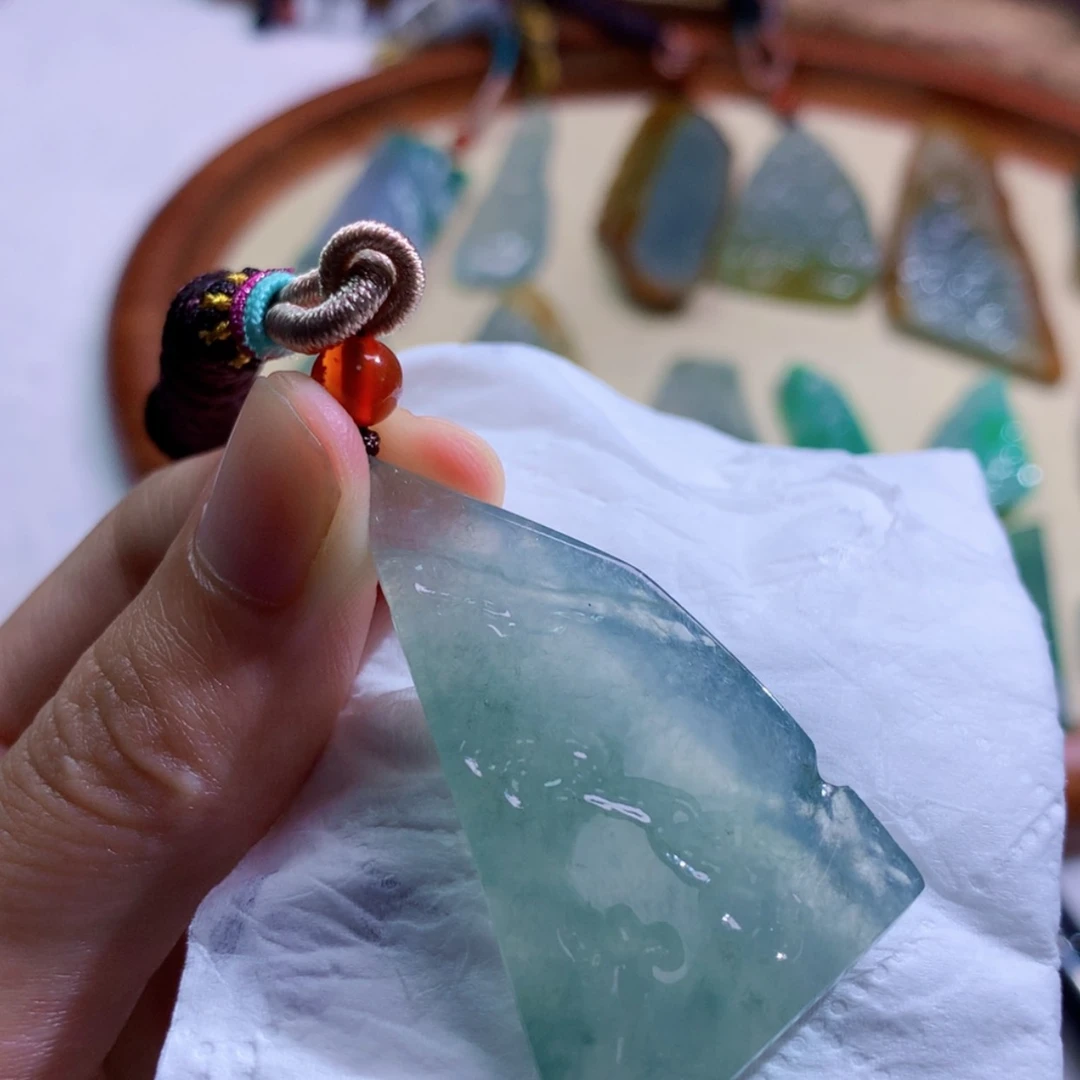 【闪购商品】翡翠挂件未镶嵌