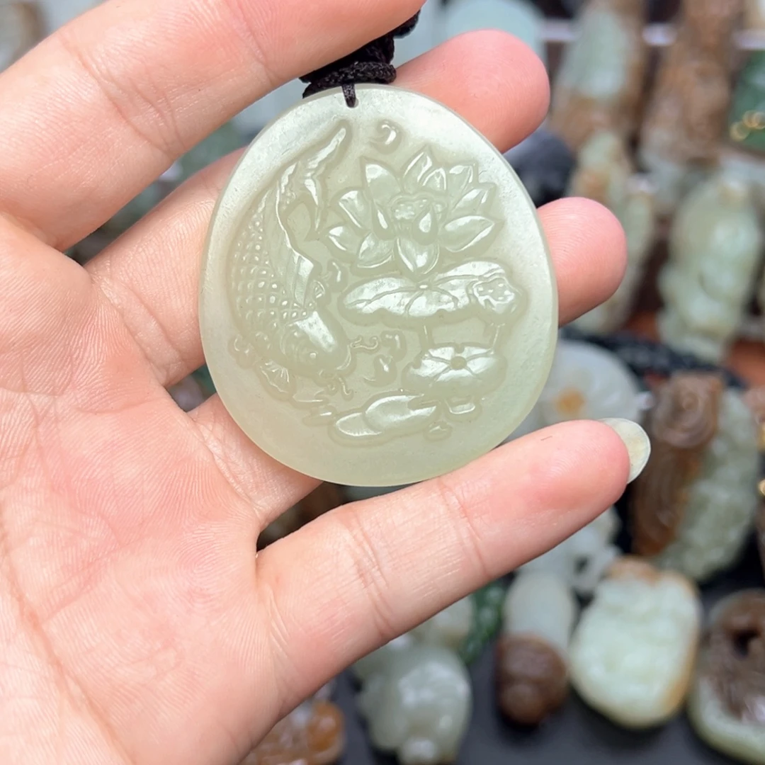 和田玉未镶嵌挂件