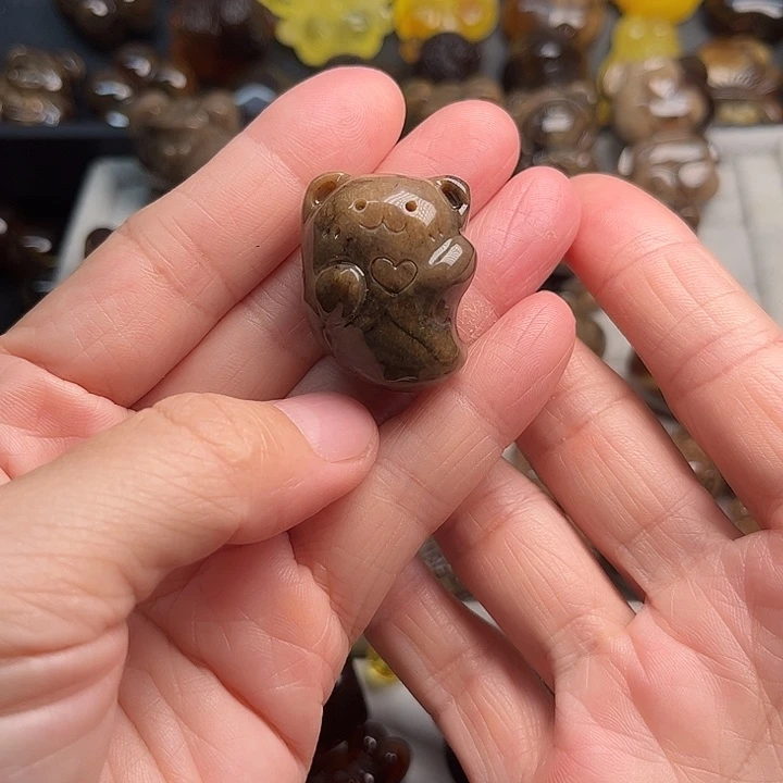 琥珀颈饰未镶嵌熊