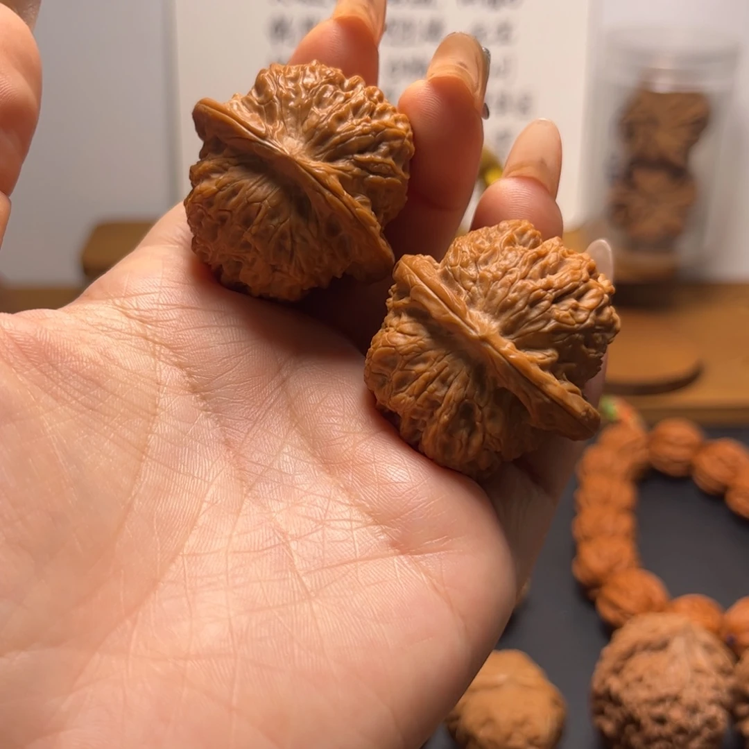 把件文玩核桃血麒麟39全白茬