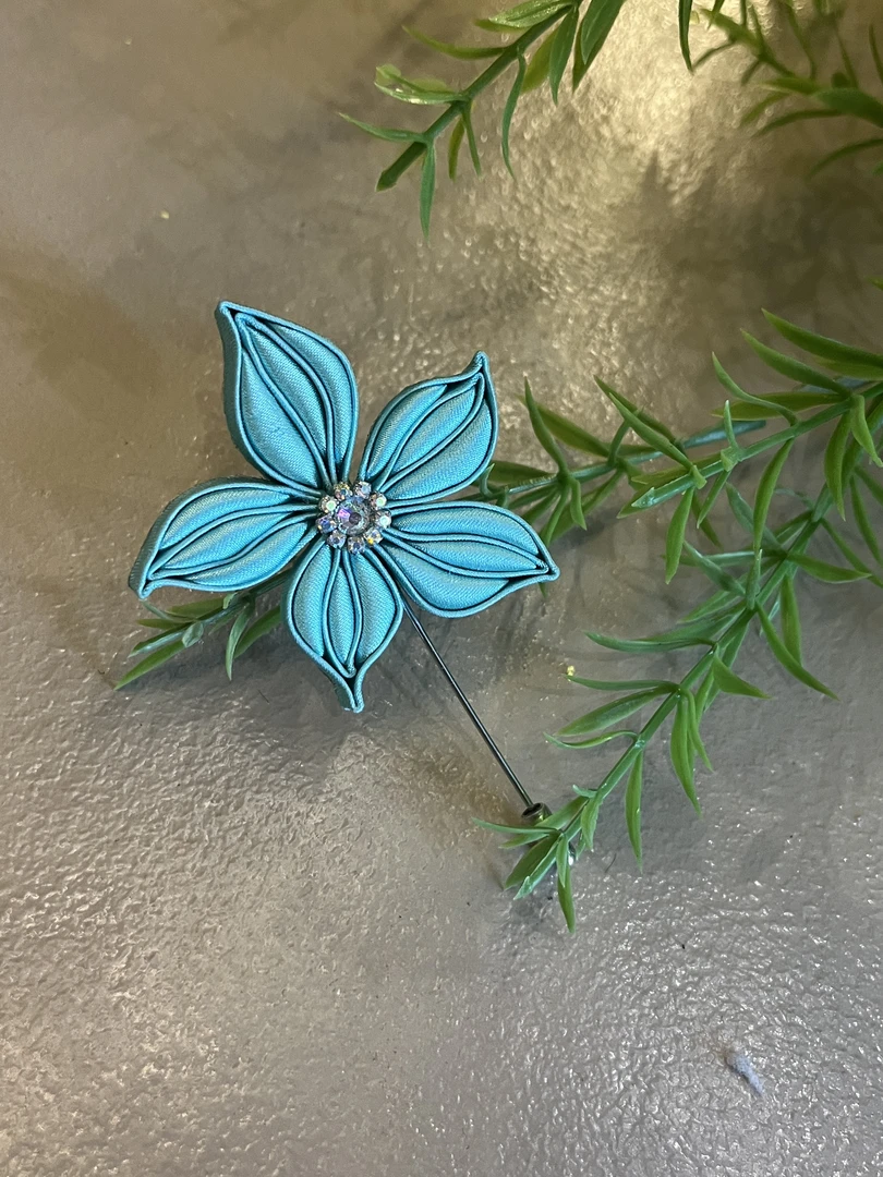 非金属布艺胸针 【布丝瑰·守艺】新款手工胸针  精致   时尚   百搭
