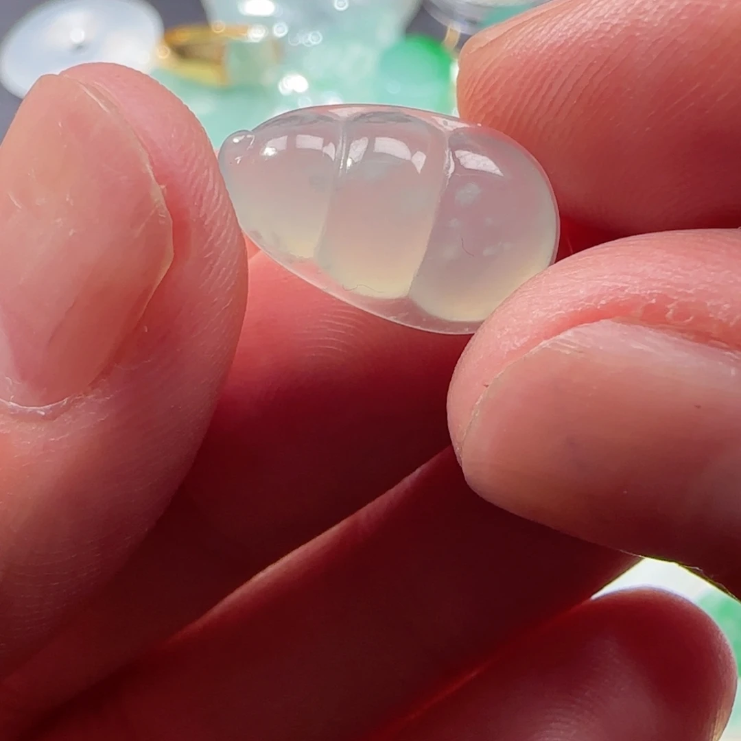 定制翡翠未镶嵌天然翡翠福豆