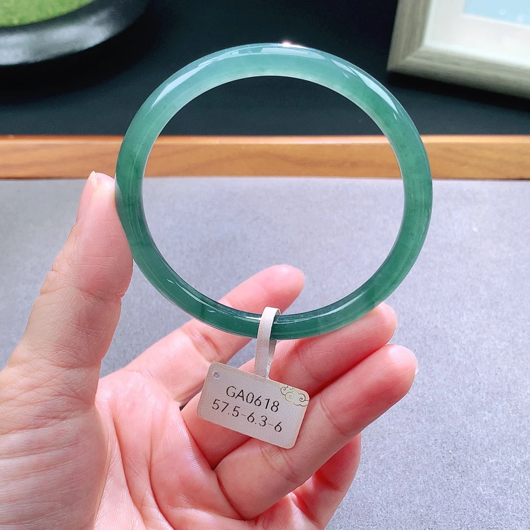 翡翠未镶嵌手镯天然翡翠手镯a货