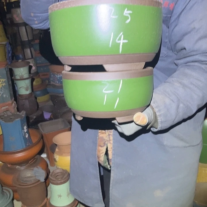 紫砂花盆紫砂花盆和小