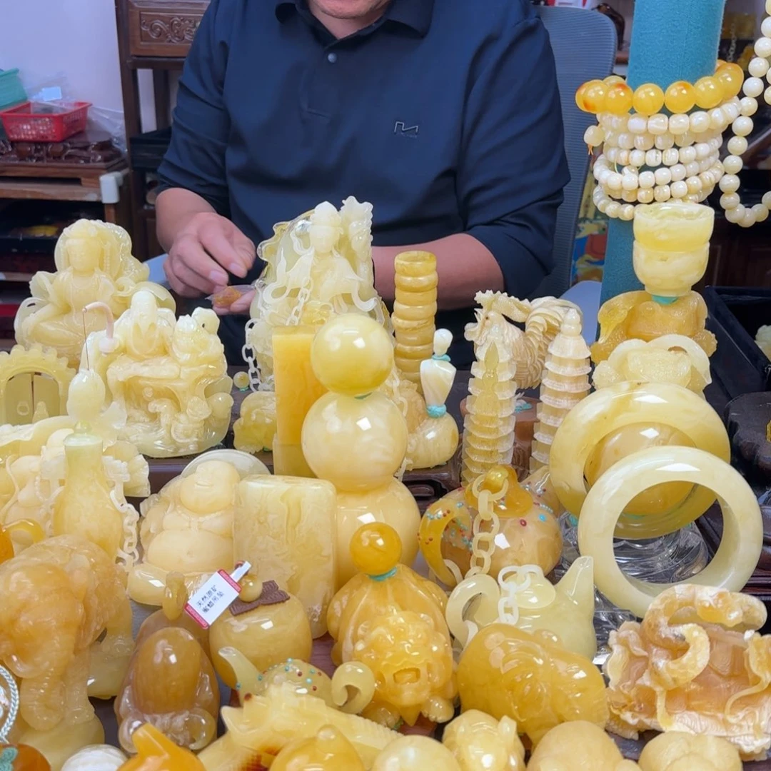 蜜蜡未镶嵌珠宝奇石