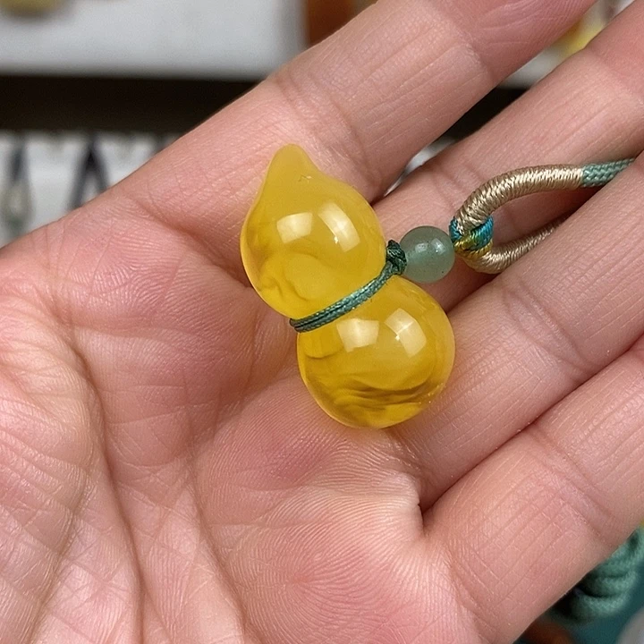 蜜蜡未镶嵌珠宝奇石吊坠