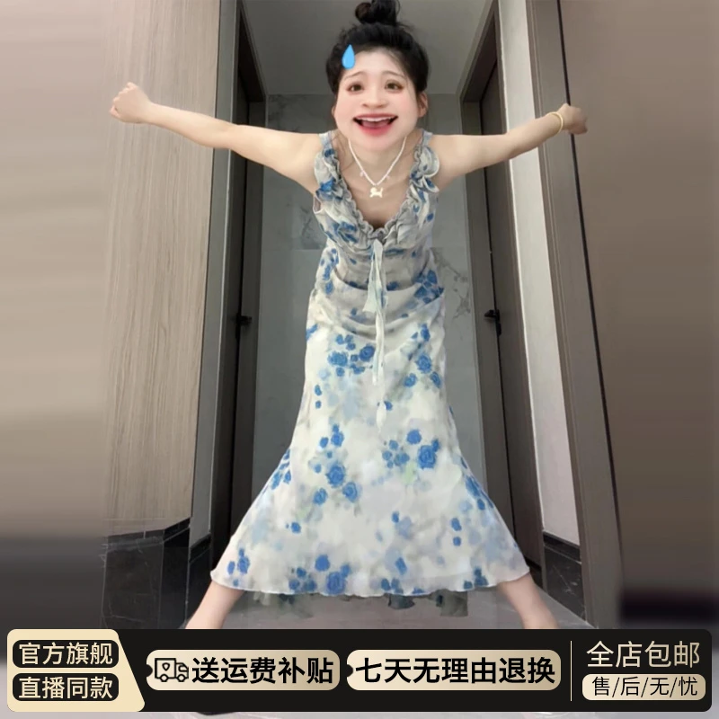 法式碎花连衣裙子女夏季2025新款设计感气质收腰显瘦海边度假长裙