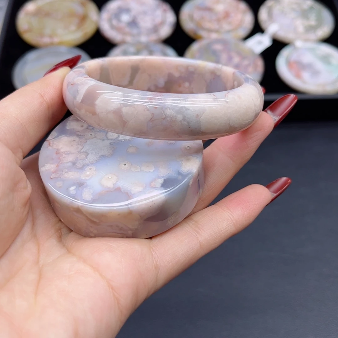 玛瑙/玉髓手镯未镶嵌5657