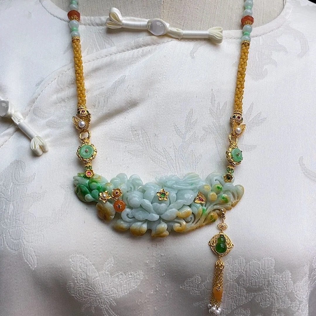 翡翠颈饰未镶嵌天然