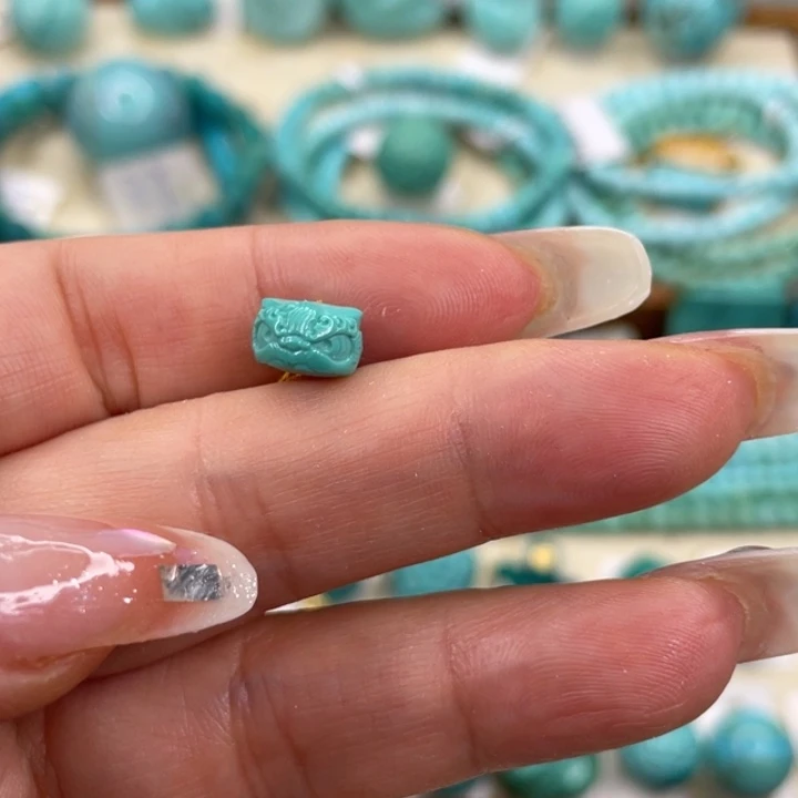 绿松石未镶嵌挂件