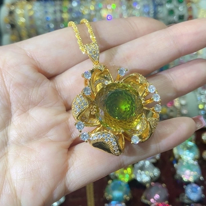 66锆石（处理）吊坠