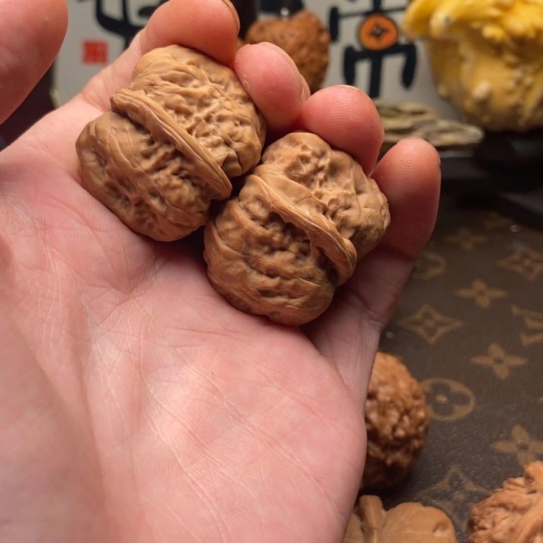 限***粒文玩核桃吊坠蛤蟆