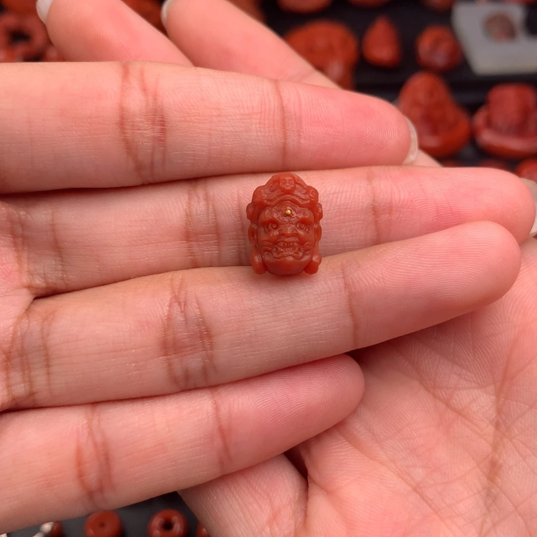 南红玛瑙精工雕刻大黑天10+未镶嵌