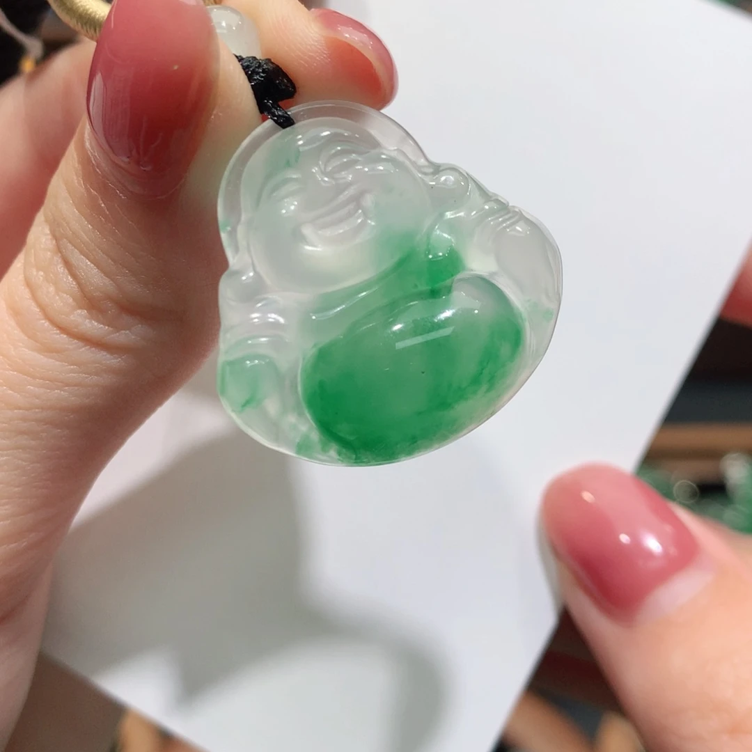 石英质玉（非洲翠）未镶嵌颈饰佛公