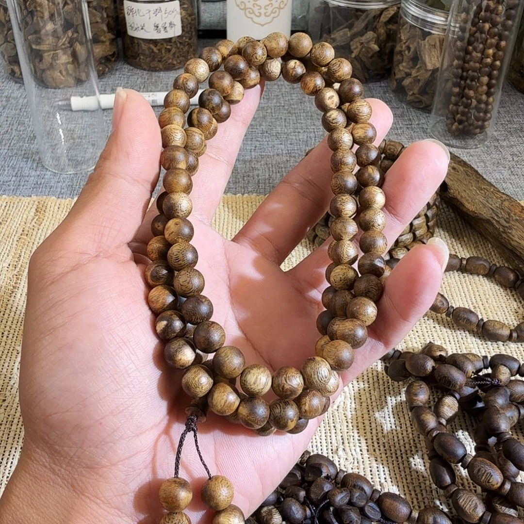 彩***心沉香沉香碎屑绿棋留疤醇化老料0.8cm长串