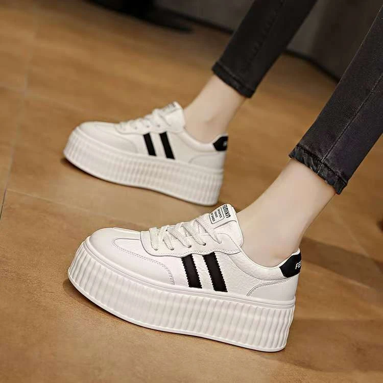 5812 厚底6cm小白鞋运动网红时尚百搭夏季平底
