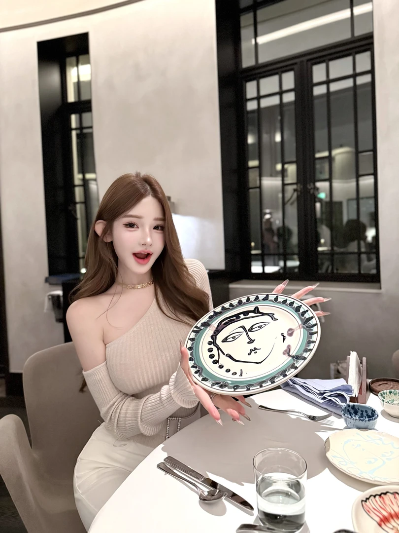 TUTU【银河线】重工闪光高弹包芯纱金银线修身斜肩长袖上衣#CT1487