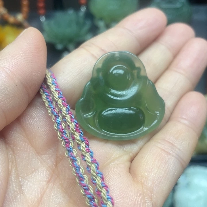 未镶嵌蛇纹石玉颈饰