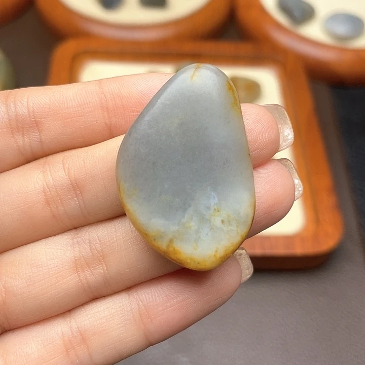 和田玉未镶嵌颈饰11