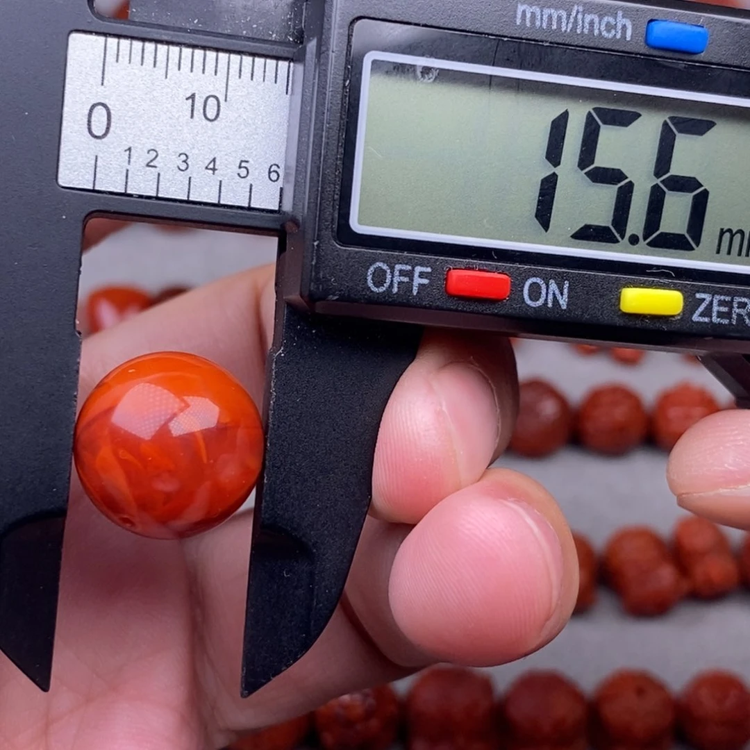 南红玛瑙配饰未镶嵌空**…有瑕疵