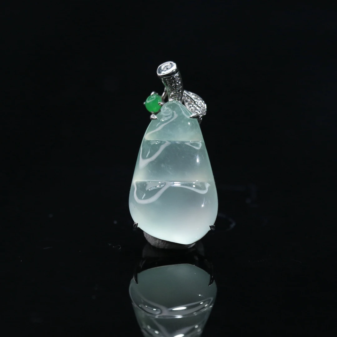 39天然缅甸翡翠A货18k冰晴福豆/500048/北京中保拍卖