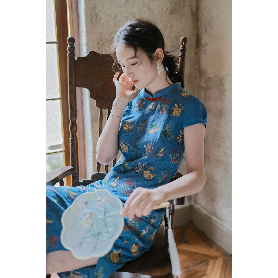 红念蓝色亚麻刺绣中式改良版旗袍连衣裙女短袖夏季新中式新款裙子