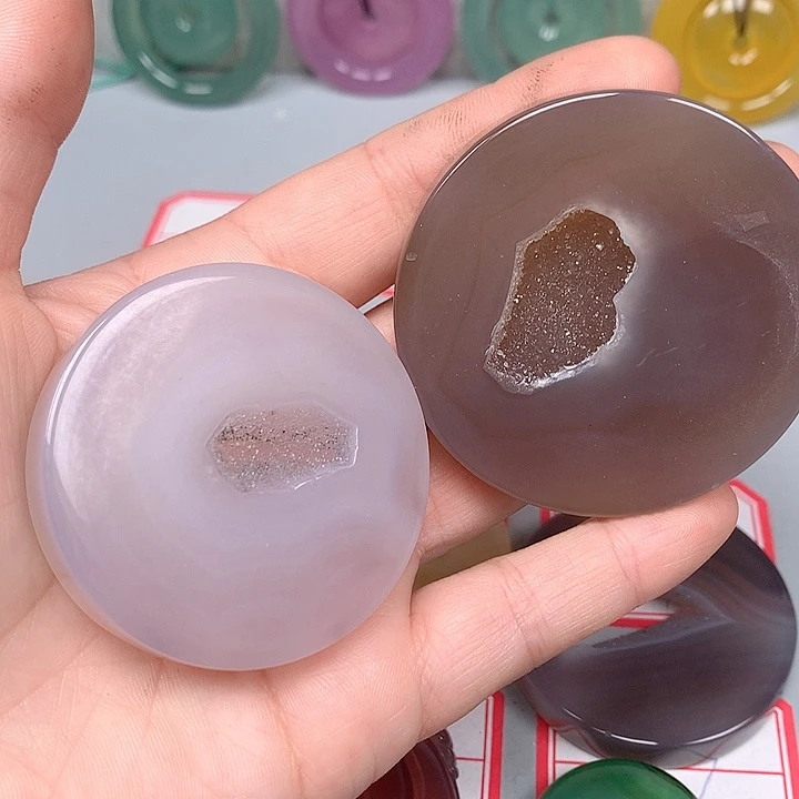 梦***悦未镶嵌颈饰玛瑙/玉髓