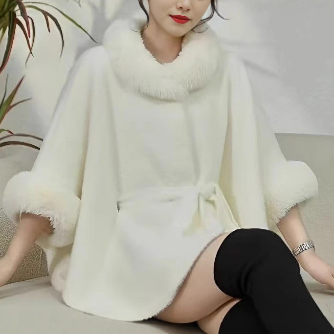 秋冬斗篷大衣2025爆款新款气质纯色韩版高级千金外套毛领宽松披风